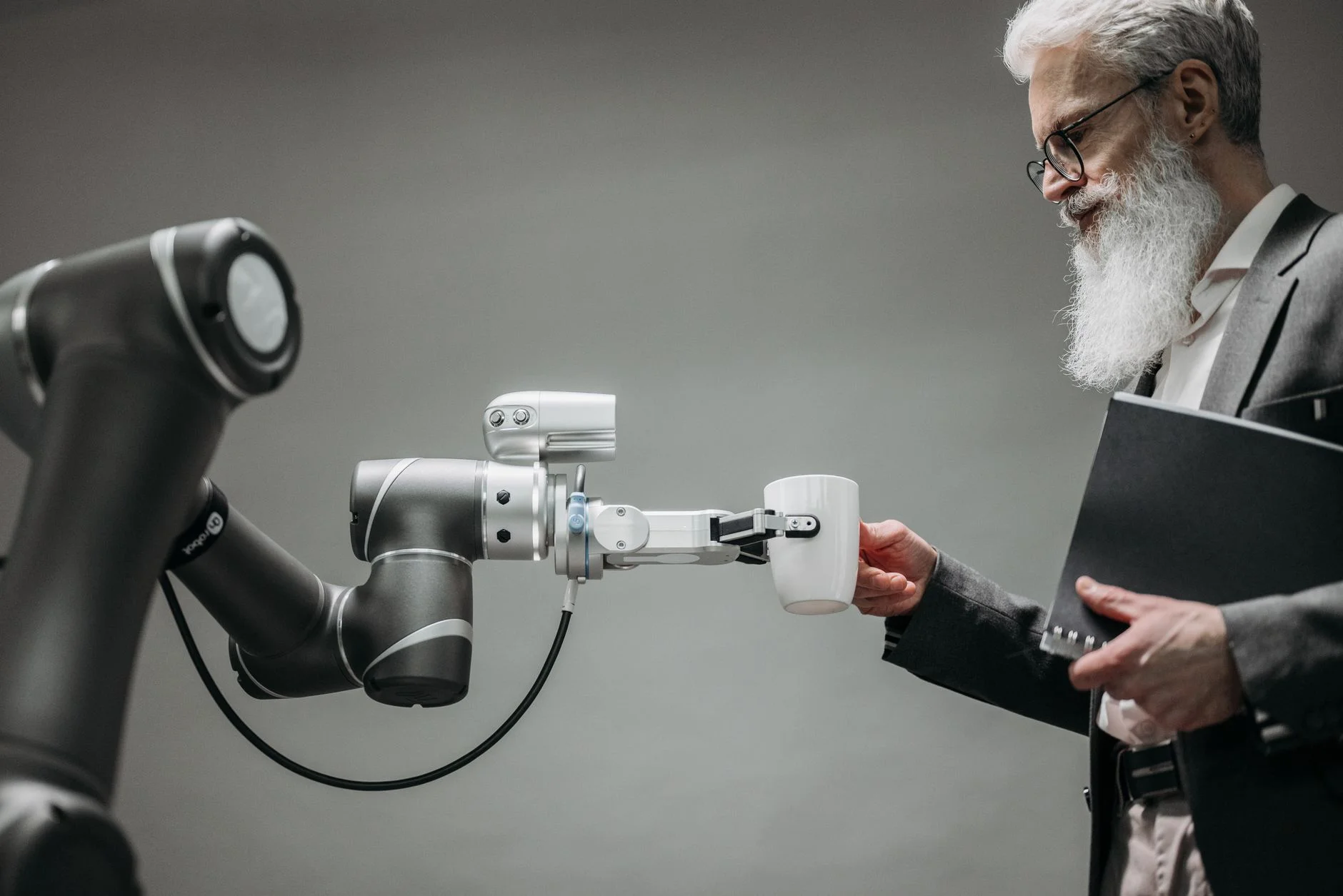 AI Systems — Why Your Best Project Knowledge Is Unsearchable
